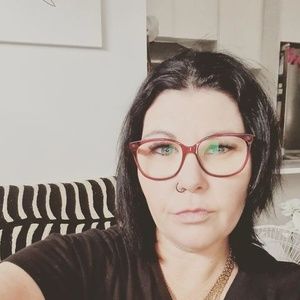 Meet your Posher, Sally